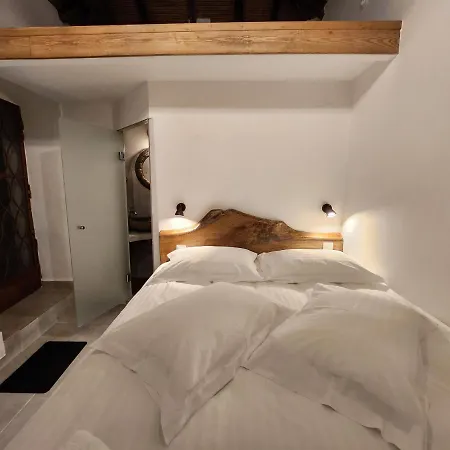 Myrto's Luxury Апартаменты *