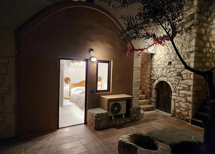 Myrto's Luxury * Areopoli